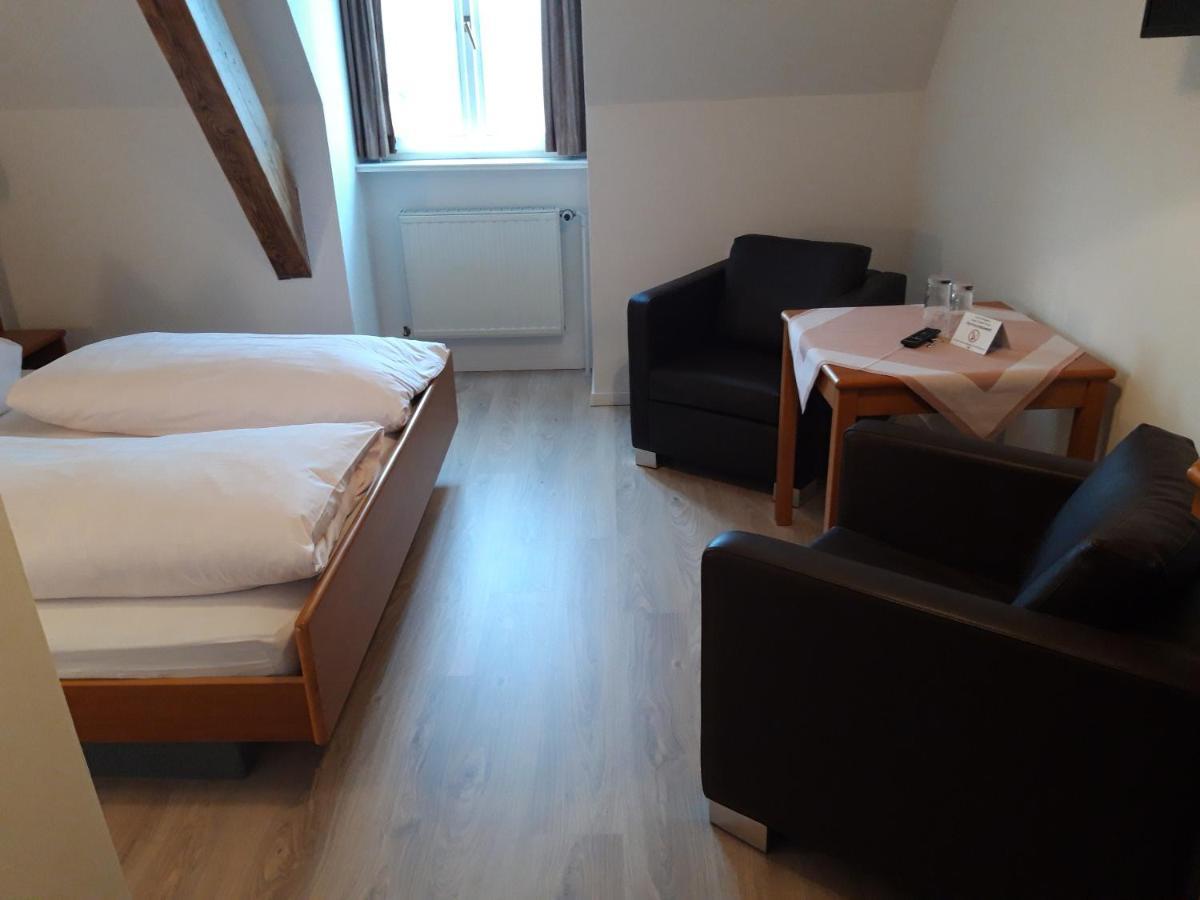 Burghotel Lichtenberg  Экстерьер фото